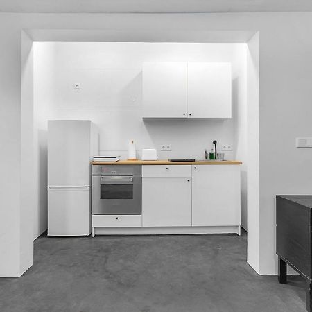 Lovely Studio Apartment With Hot Tub Рейкявик Екстериор снимка